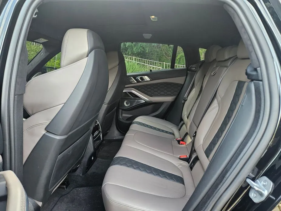 BMW X6M 2023 из KR, фото 6