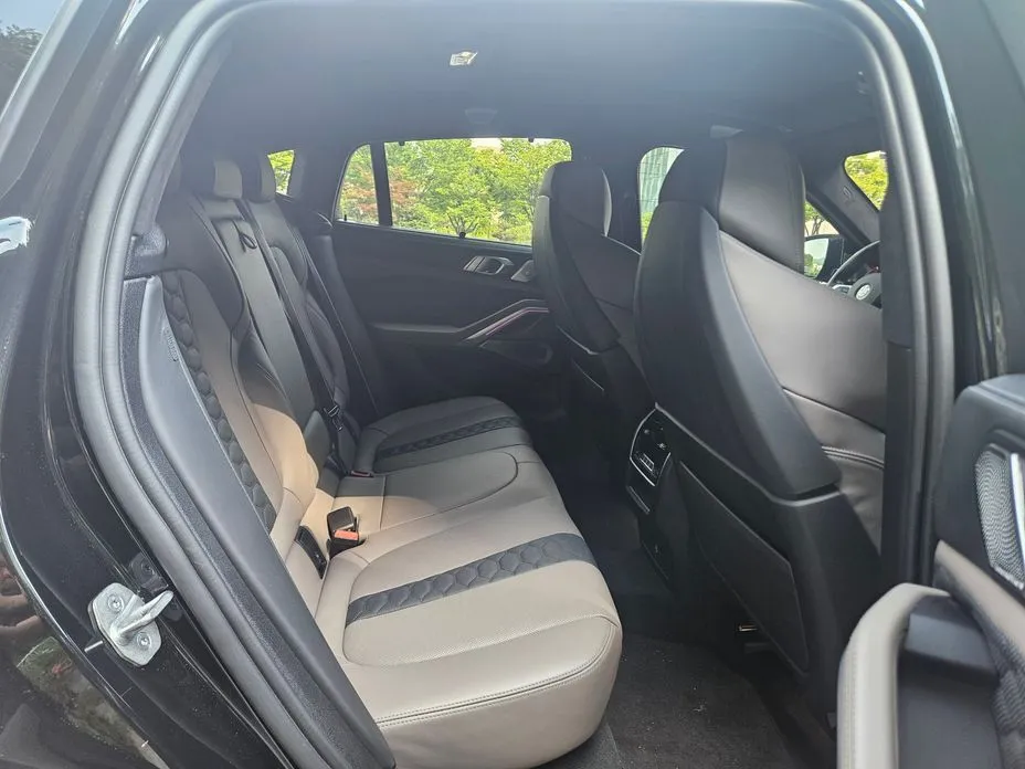 BMW X6M 2023 из KR, фото 5