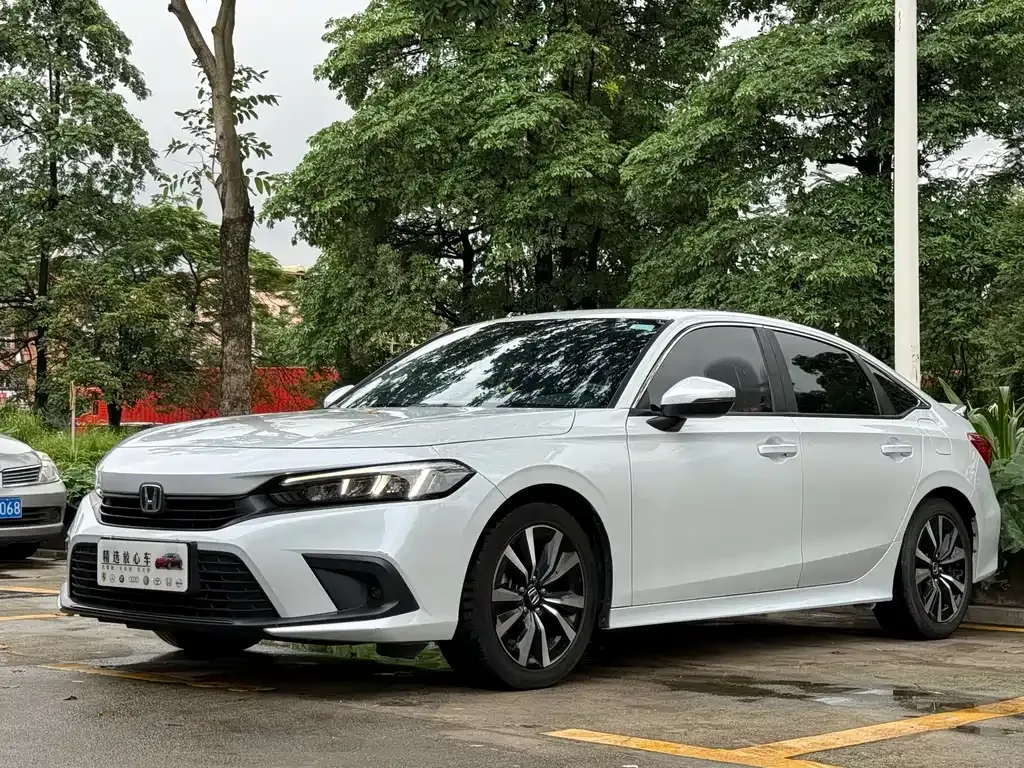 Honda Civic — фото 1