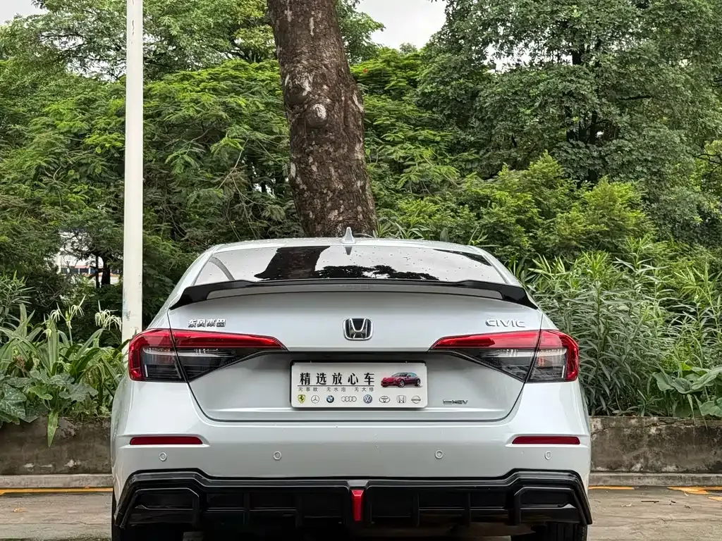 Honda Civic — фото 10