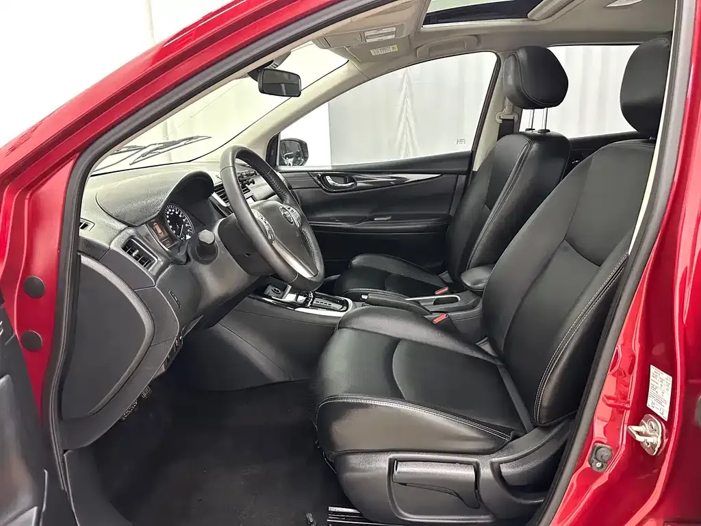 Nissan Tiida 2022 из CN, фото 10