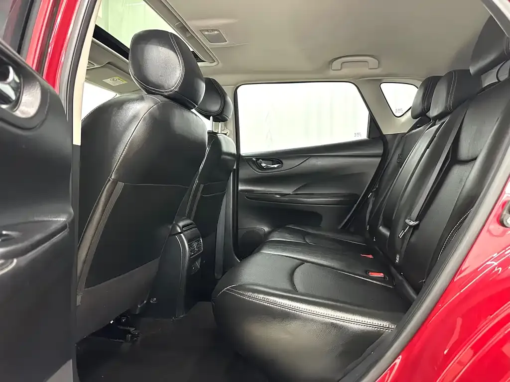 Nissan Tiida 2022 из CN, фото 6
