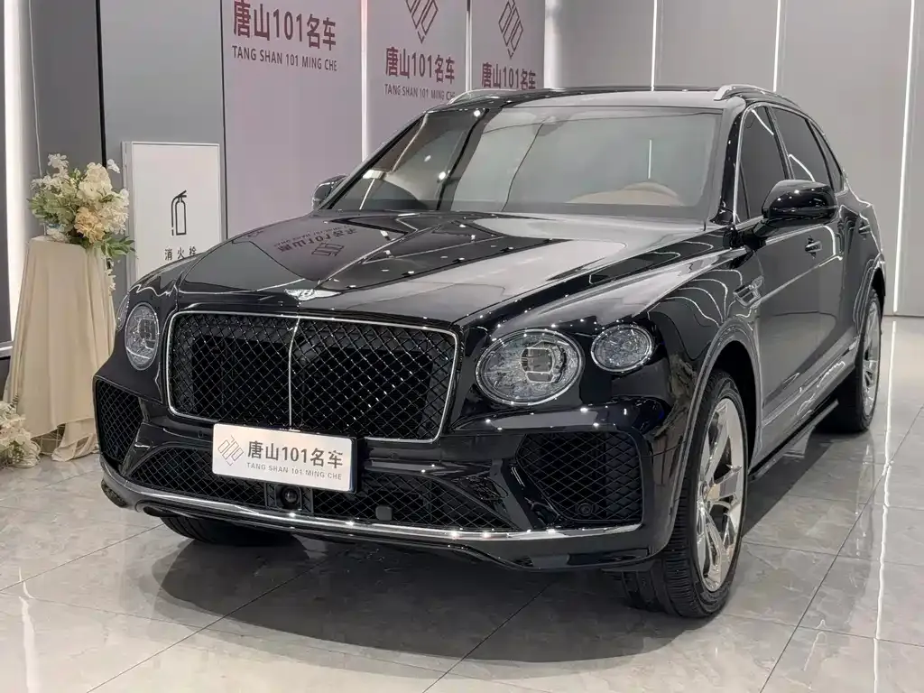Bentley Bentayga — фото 1
