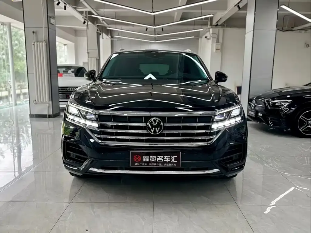 Volkswagen Touareg — фото 2