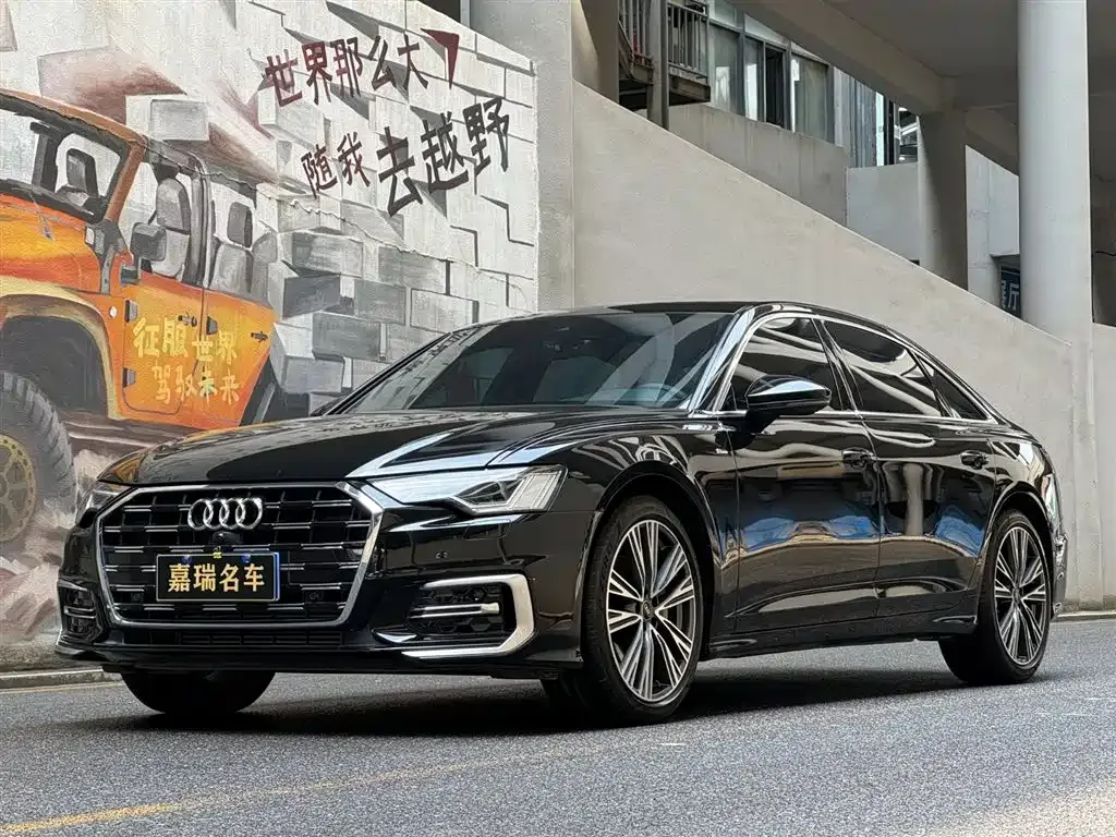 Audi A6L — фото 1