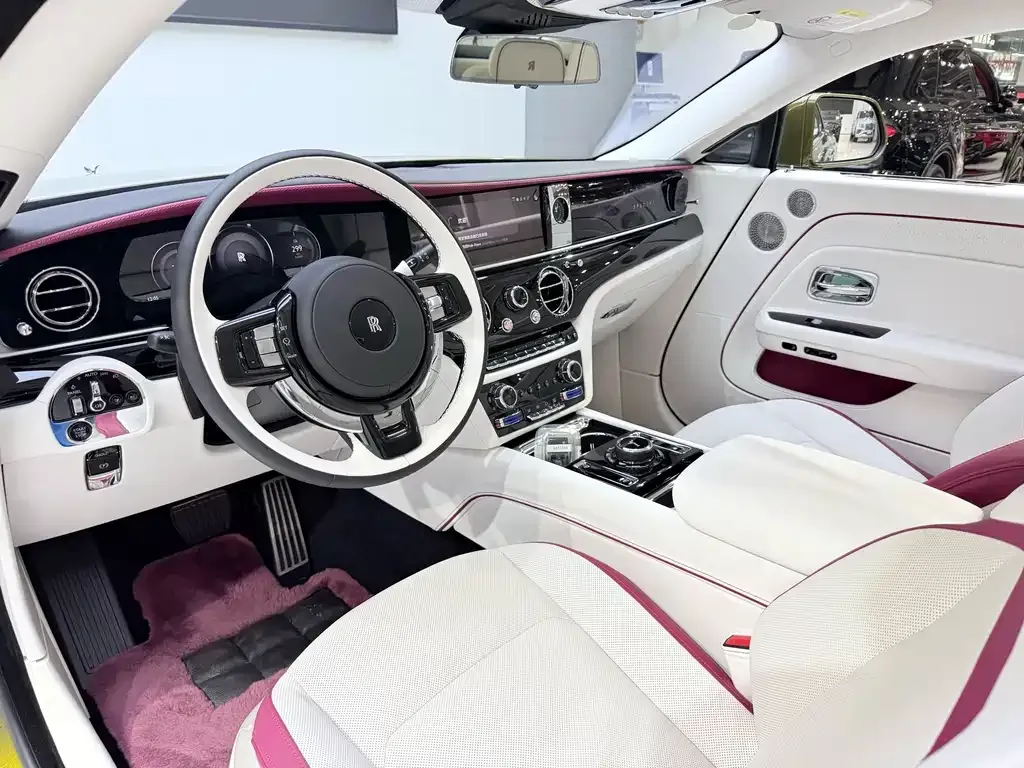 Rolls-Royce Phantom 2026 из CN, фото 7