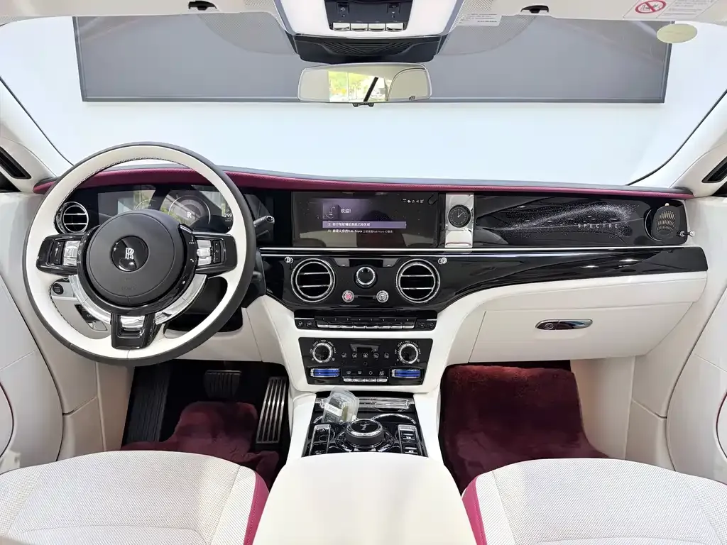 Rolls-Royce Phantom 2026 из CN, фото 4