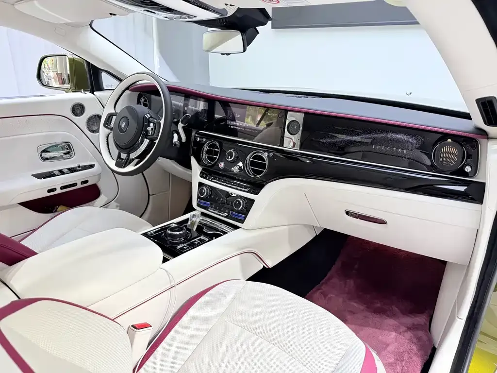 Rolls-Royce Phantom 2026 из CN, фото 6