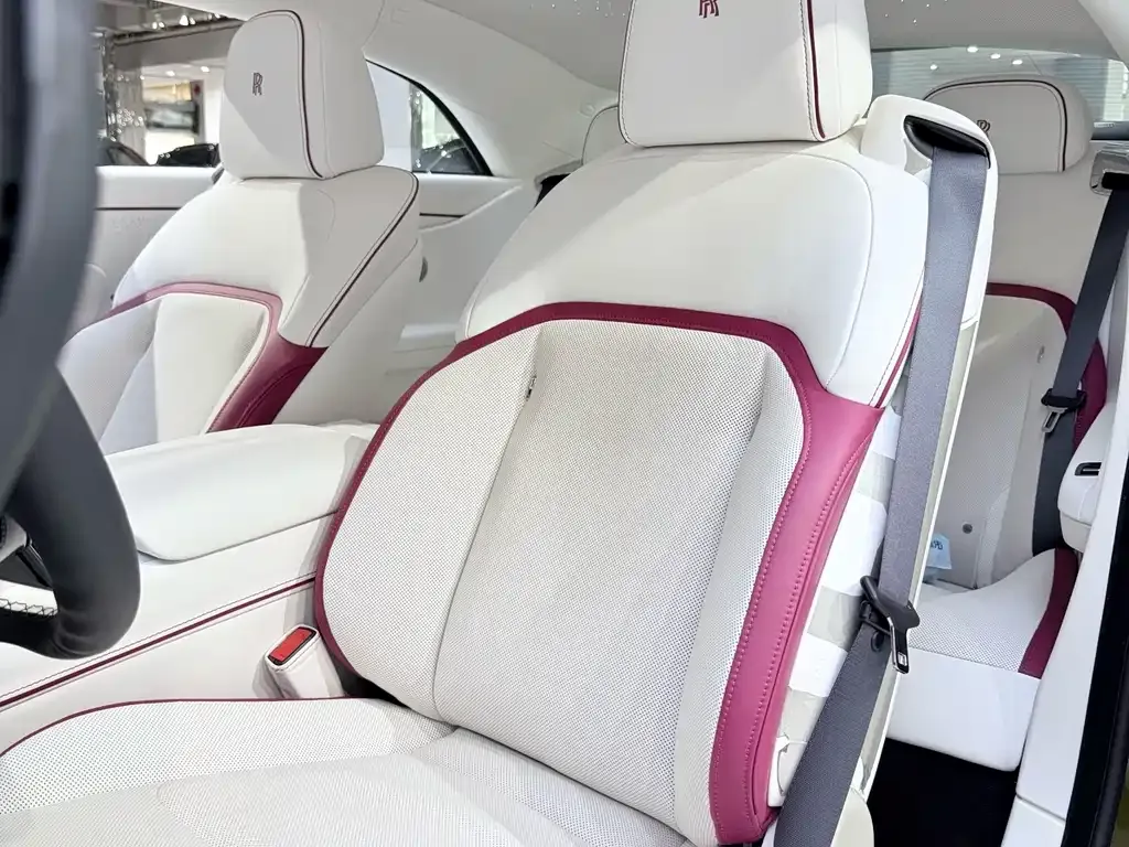 Rolls-Royce Phantom 2026 из CN, фото 5