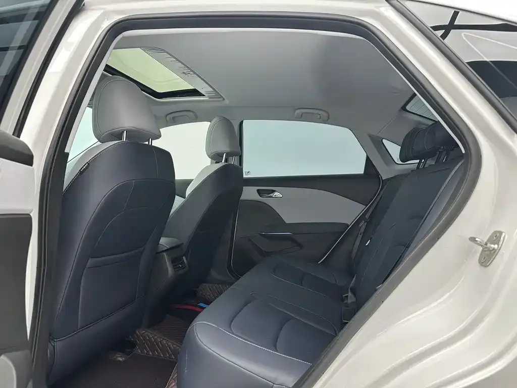 Chevrolet Monza 2024 из CN, фото 8