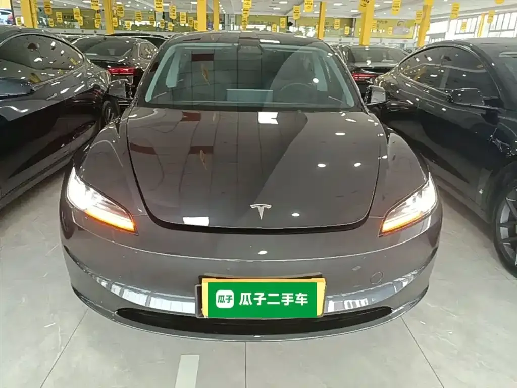 Tesla Model 3 — фото 6
