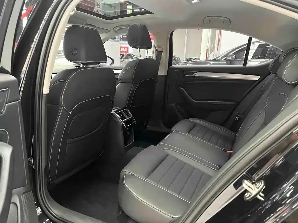 Skoda Superb 2024 из CN, фото 2