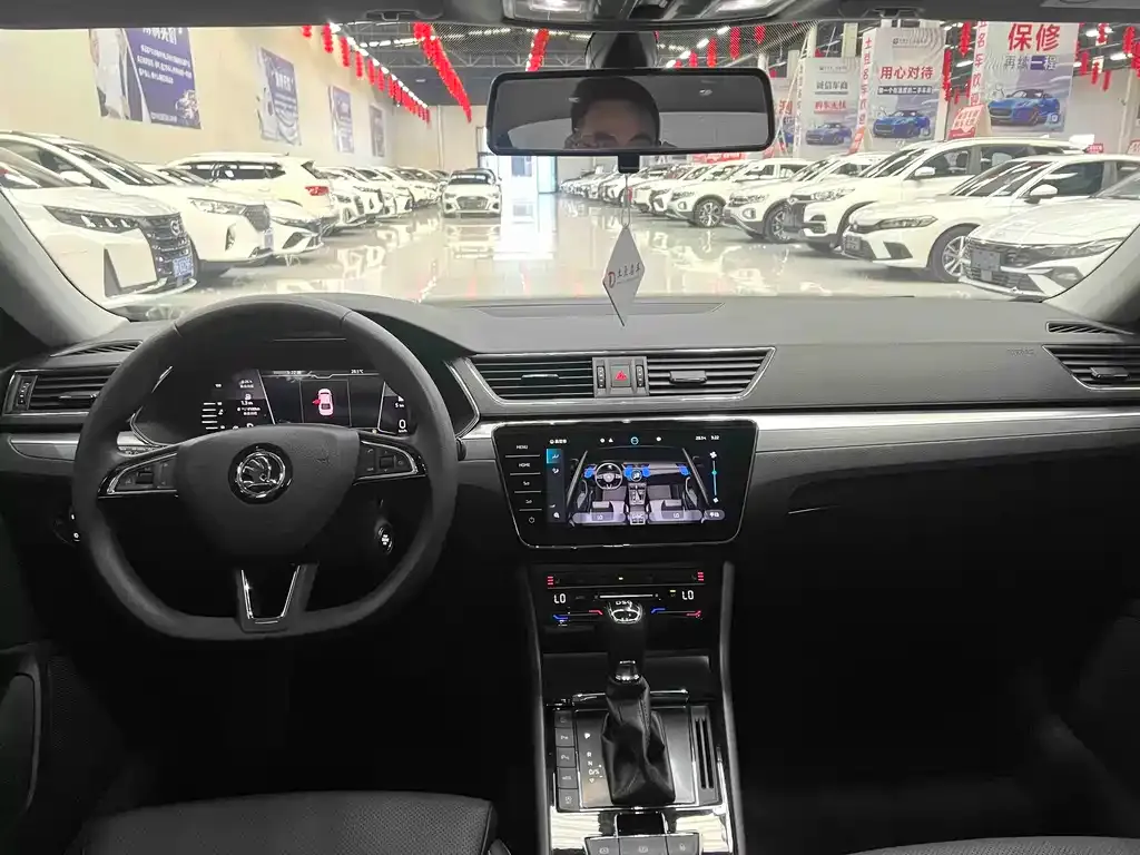 Skoda Superb 2024 из CN, фото 3