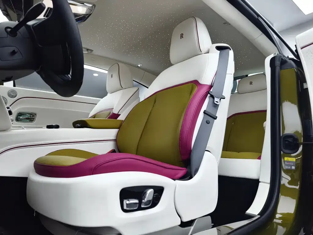 Rolls-Royce Phantom 2024 из CN, фото 2