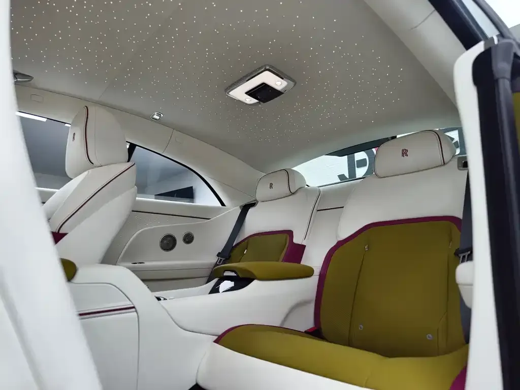 Rolls-Royce Phantom 2024 из CN, фото 5