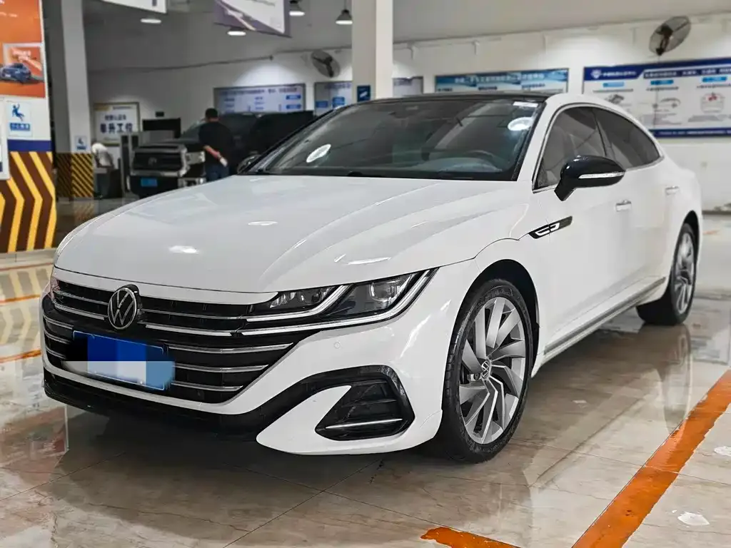 Volkswagen CC — фото 1