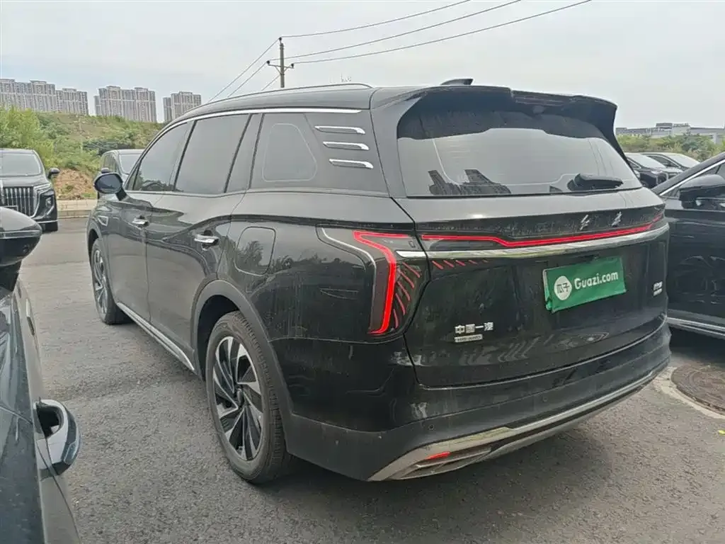 Hongqi HS7 PHEV — фото 8