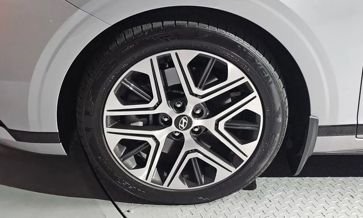 Hyundai Grandeur 2023 из KR, фото 2