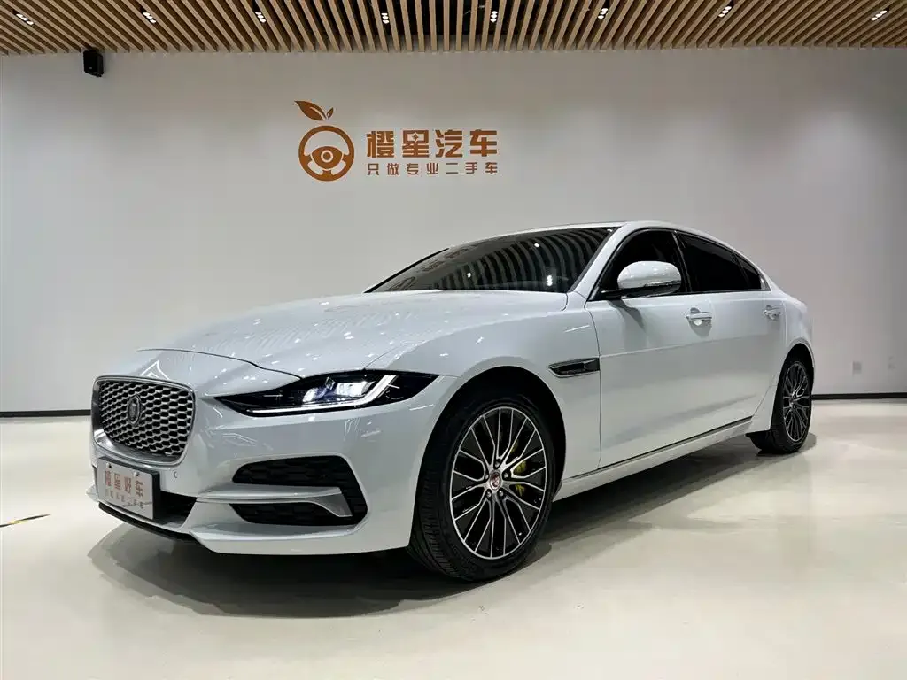 Jaguar XEL — фото 1