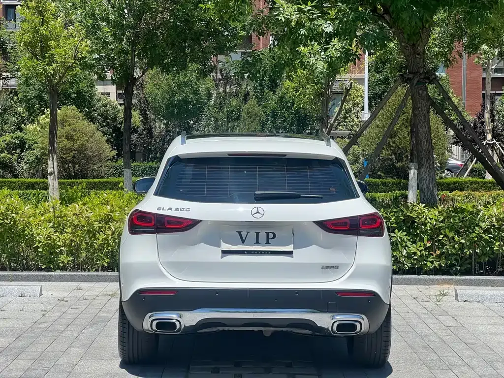 Mercedes-Benz GLA — фото 8