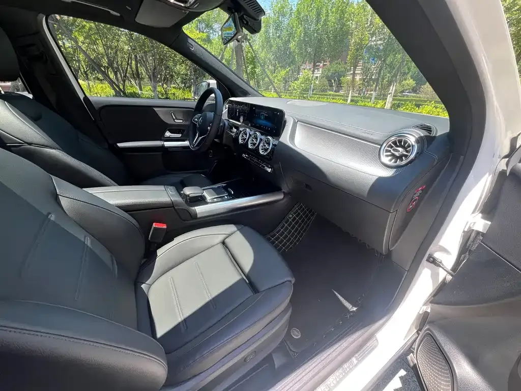 Mercedes-Benz GLA — фото 10