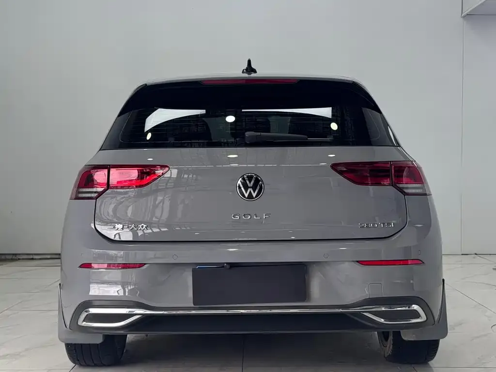 Volkswagen Golf — фото 8