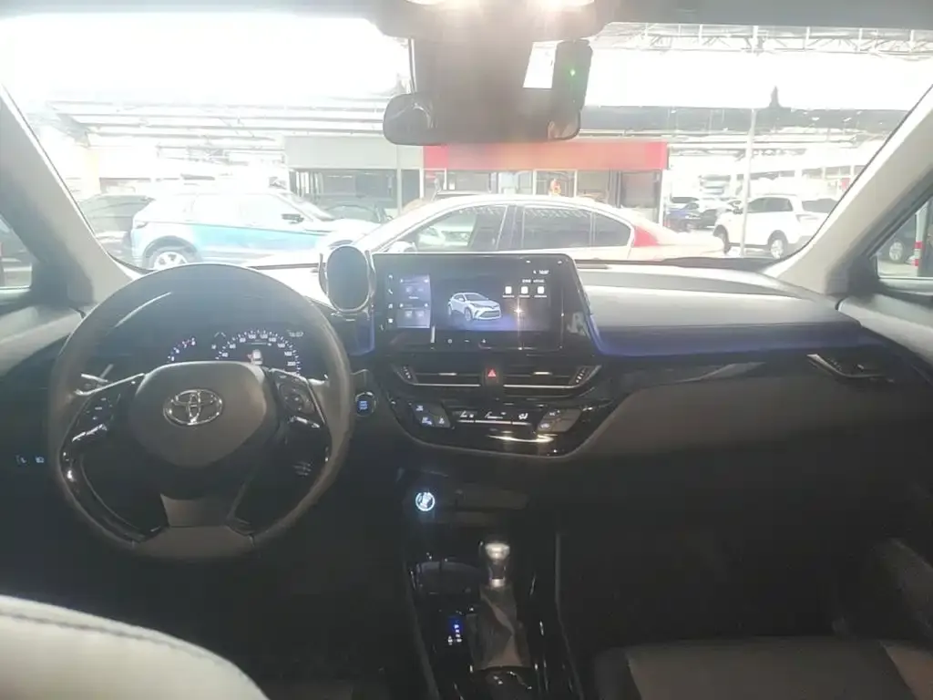 Toyota C-HR 2024 из CN, фото 2