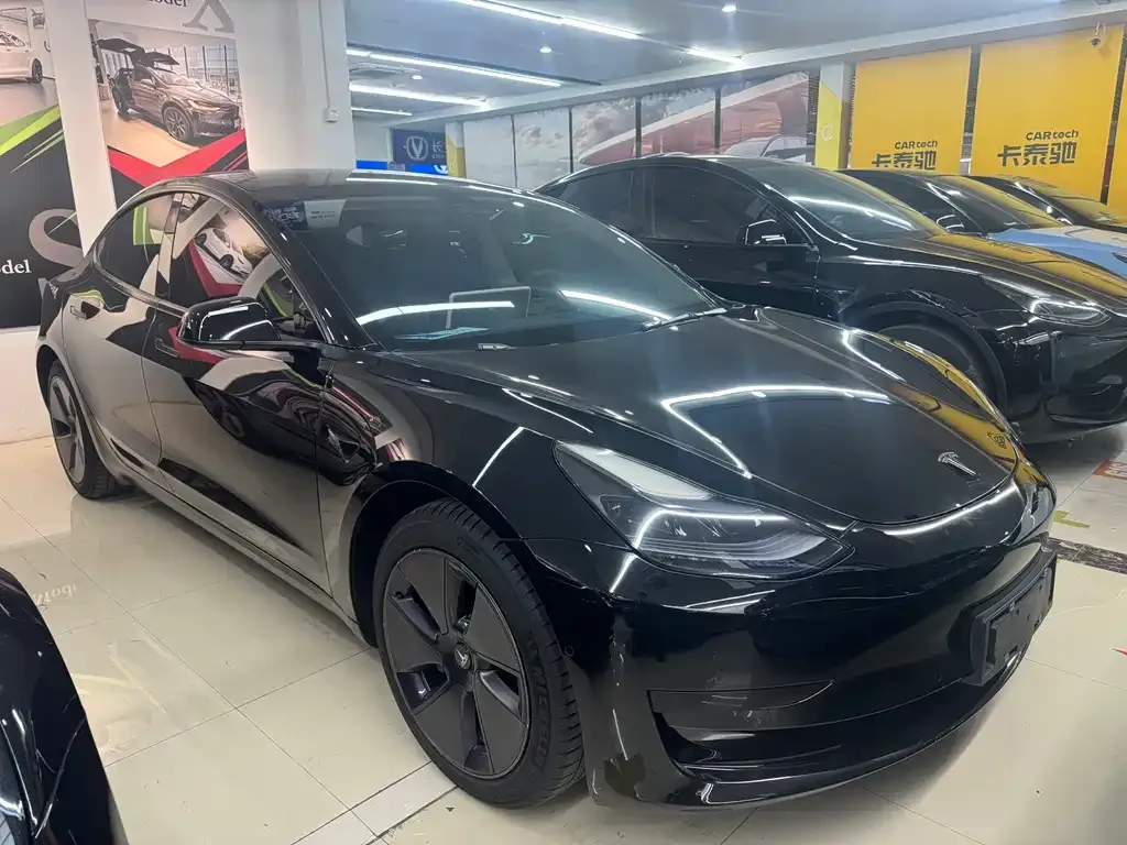 Tesla Model 3 — фото 4
