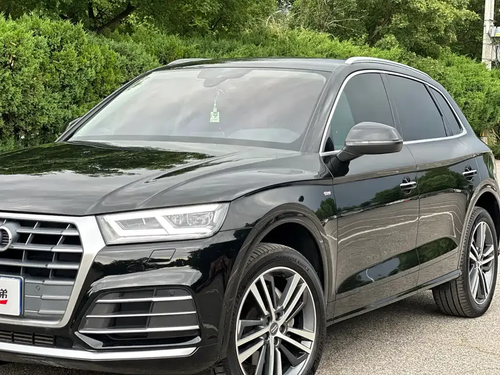 Audi Q5L — фото 3