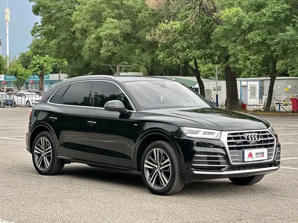 Audi Q5L — фото 7