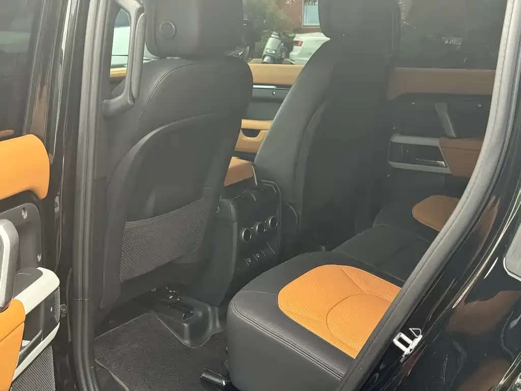 Land Rover Defender — фото 4