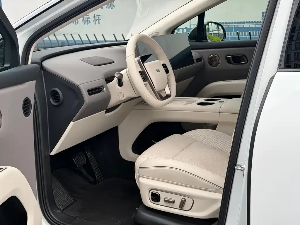 Li Auto i8 2025 из CN, фото 4