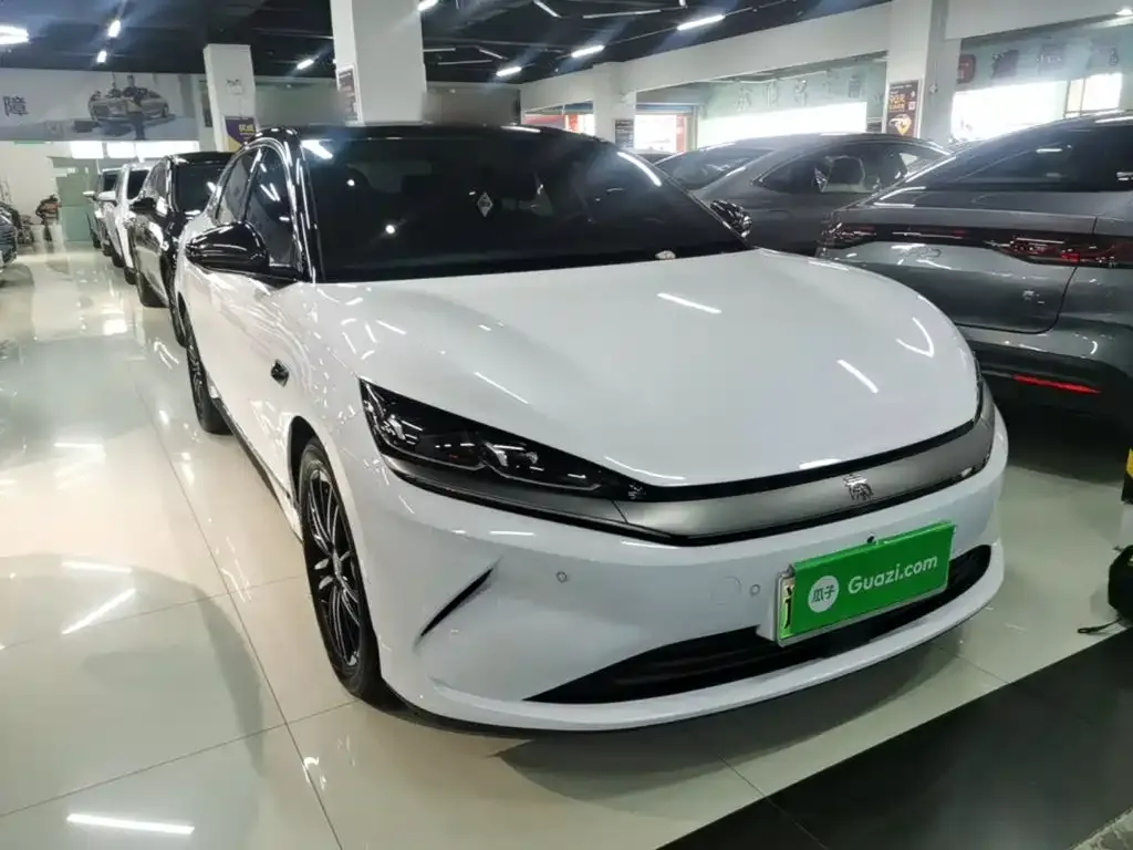 BYD Qin L — фото 8