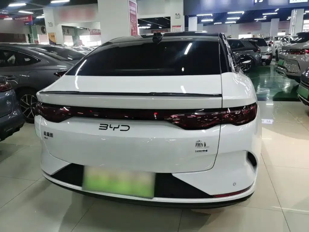 BYD Qin L — фото 7