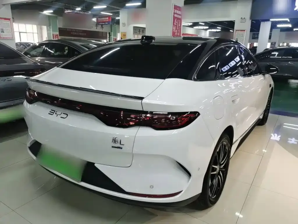 BYD Qin L — фото 10