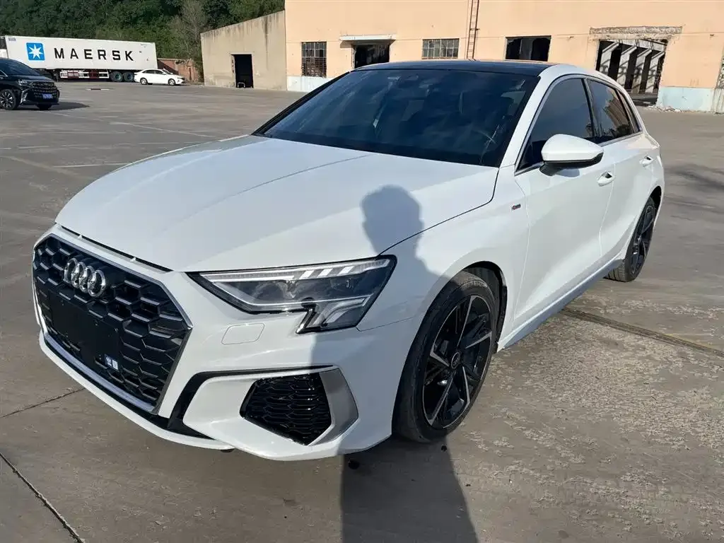 Audi A3 — фото 1