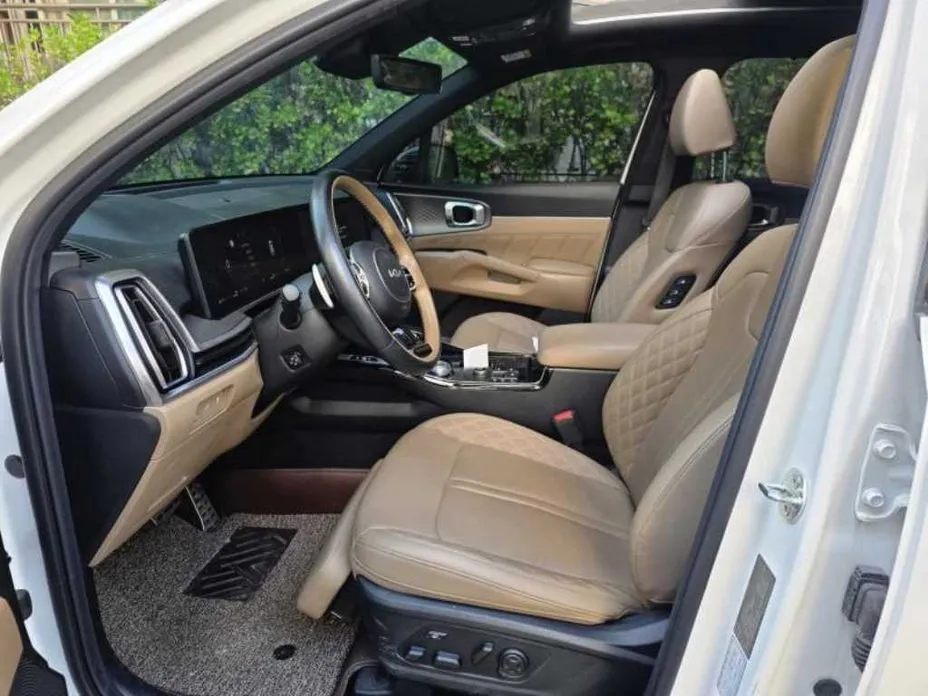 Kia Sorento — фото 7