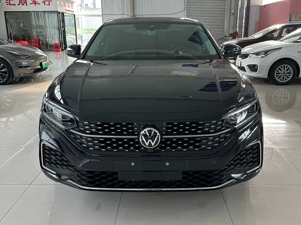 Volkswagen Passat — фото 8