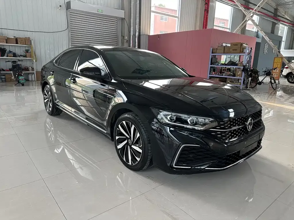 Volkswagen Passat — фото 10