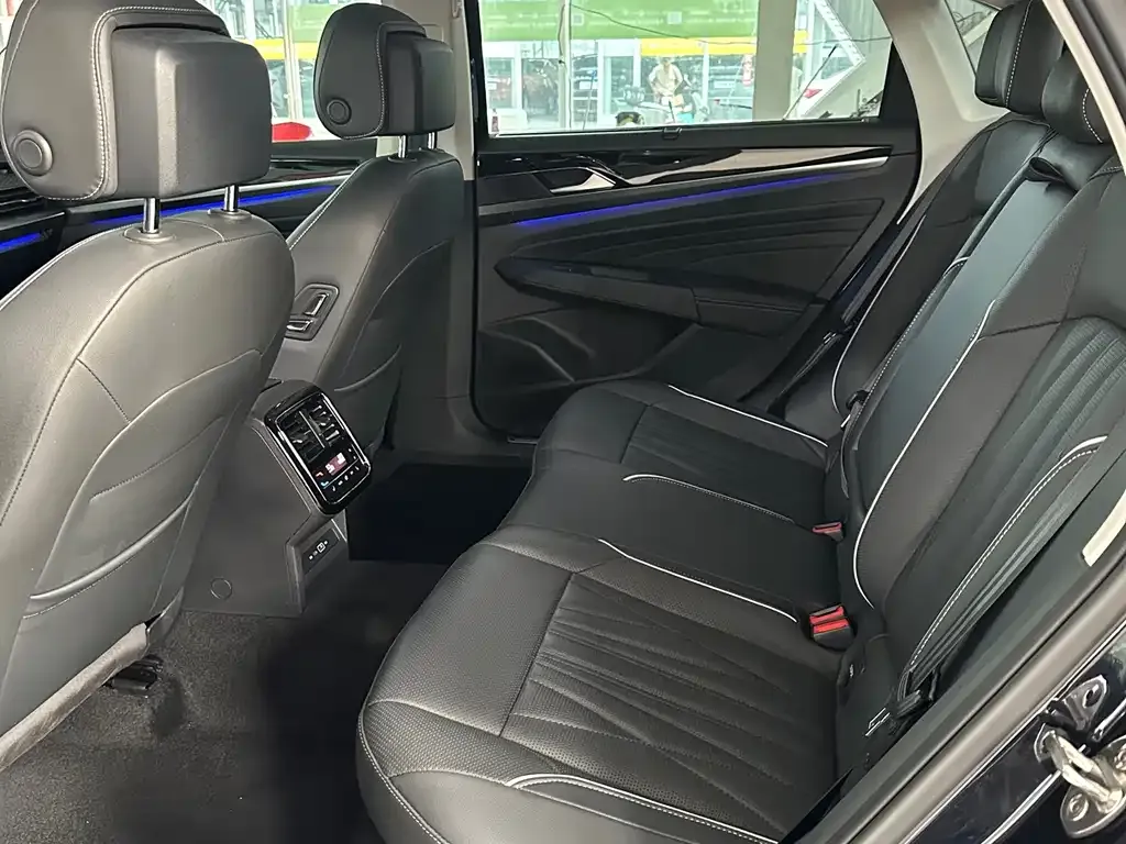 Volkswagen Passat — фото 2