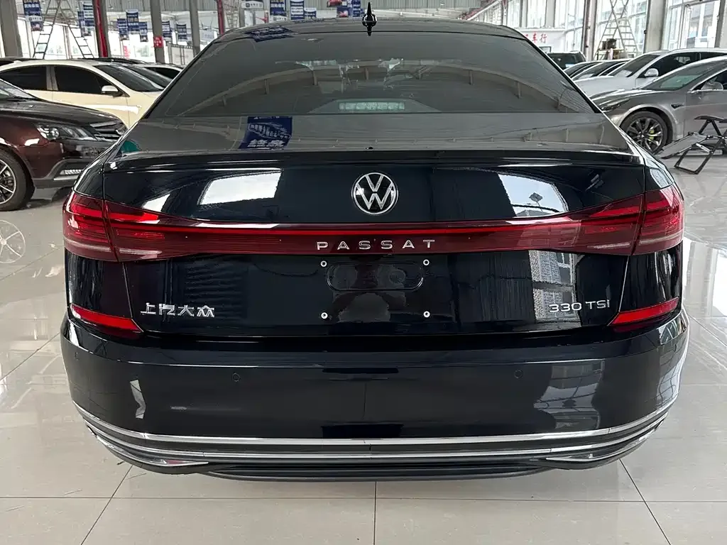 Volkswagen Passat — фото 9