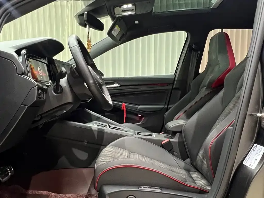 Volkswagen Golf GTI 2023 из CN, фото 7