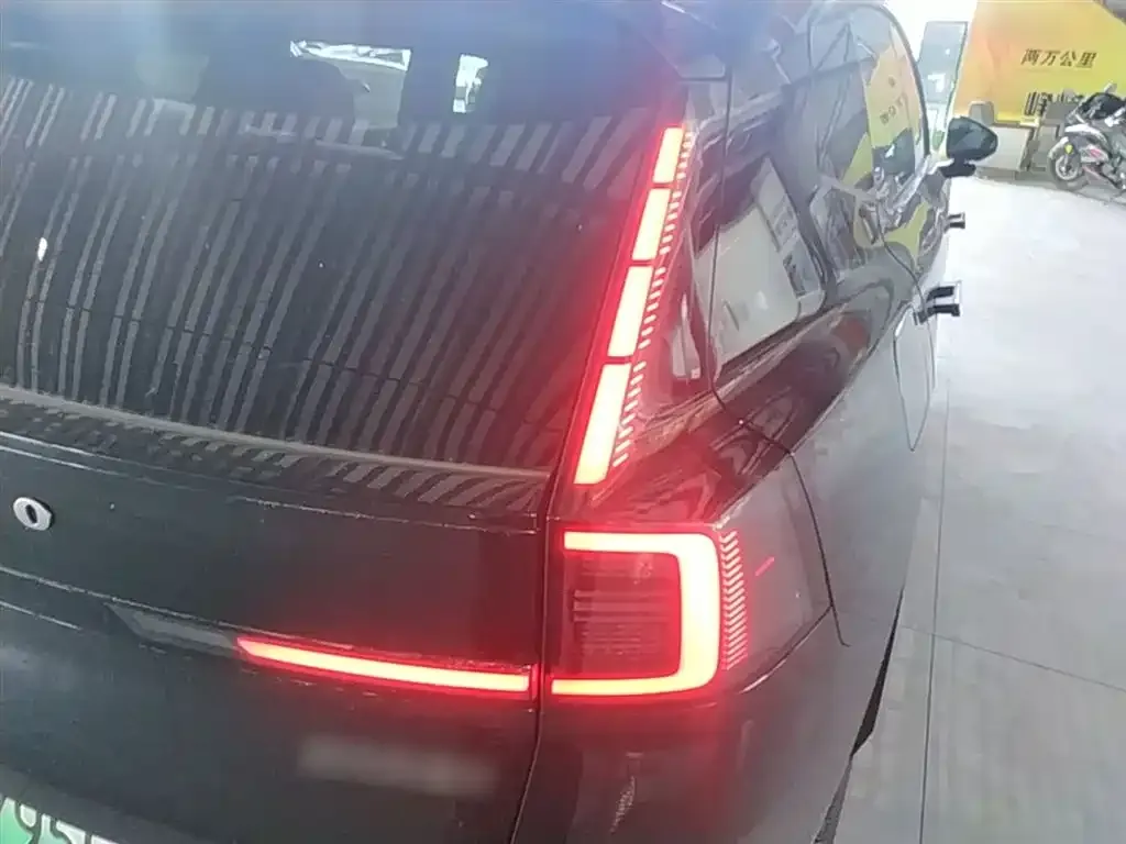 Volvo XC70 Plug-in Hybrid 2026 из CN, фото 3