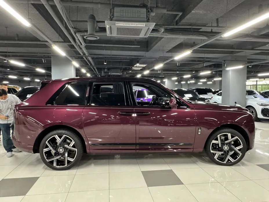 Rolls-Royce Cullinan 2025 из KR, фото 7