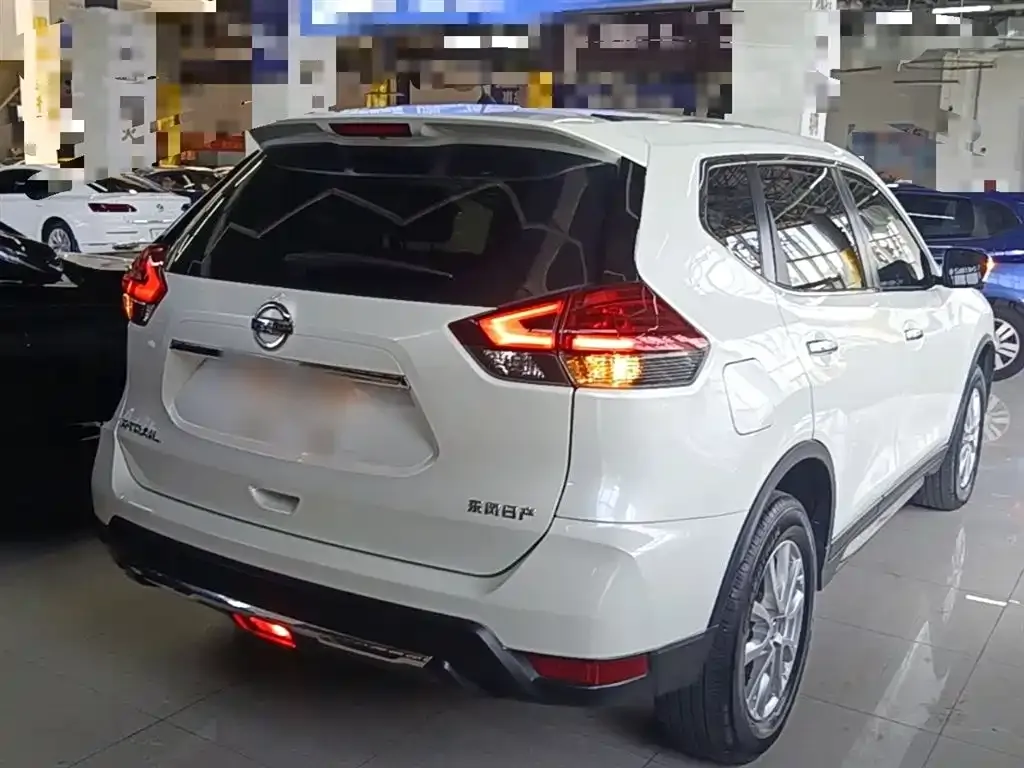 Nissan X-Trail — фото 9