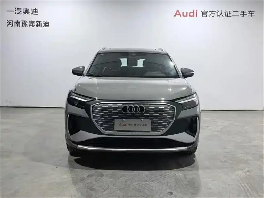 Audi Q4 e-tron — фото 2