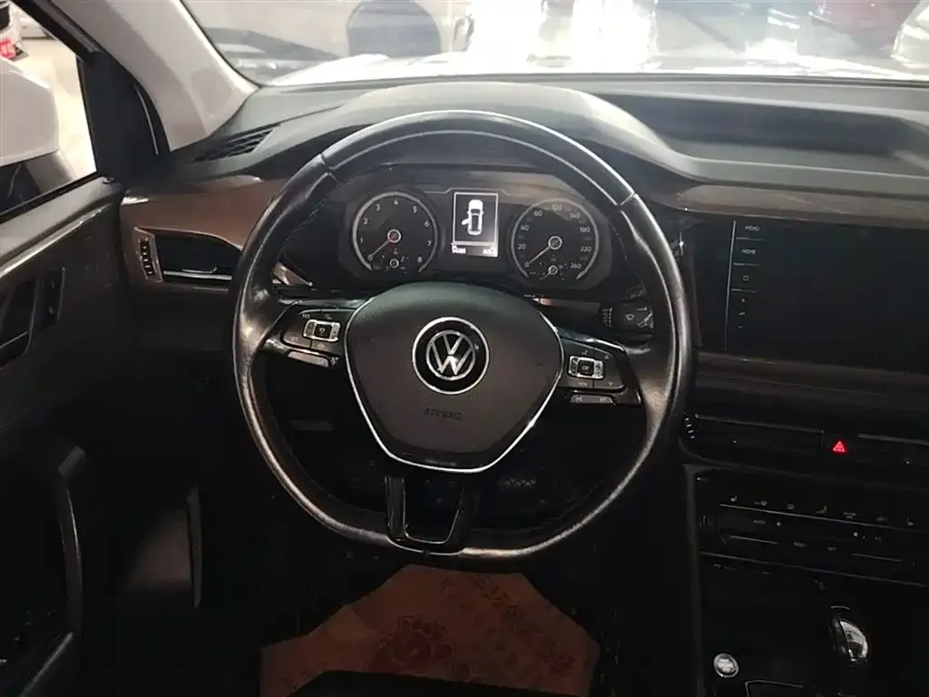 Volkswagen Tharu — фото 7