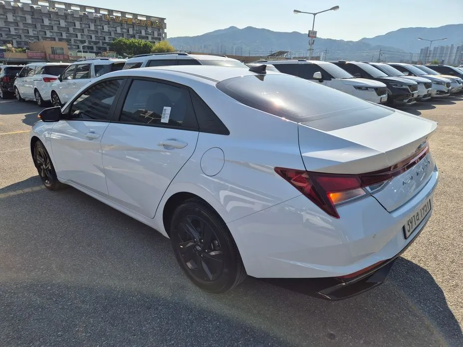 Hyundai AVANTE — фото 10