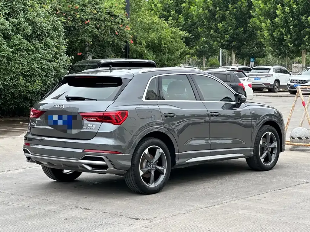 Audi Q3 — фото 9