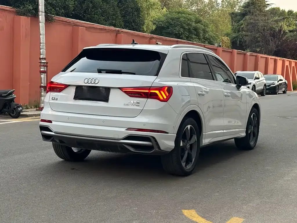 Audi Q3 — фото 9